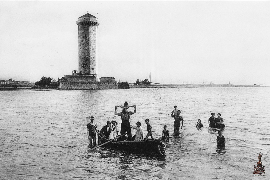 Il bagno presso il Marzocco - 1910