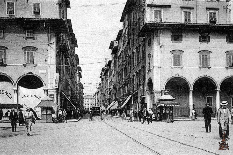 Piazza e via Vittorio Emanuele II - 1910
