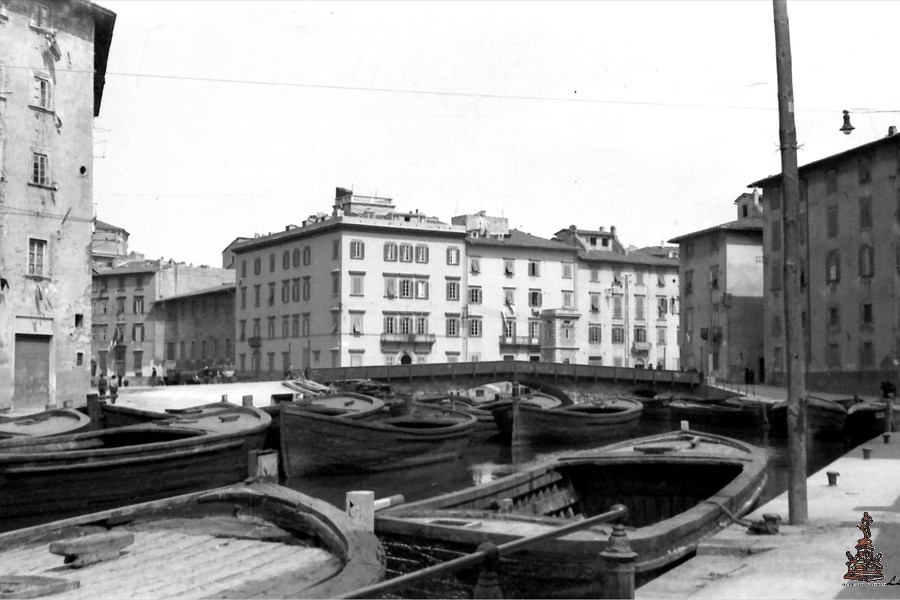 Rione Venezia - Navicelli presso ponte lungo - 1935